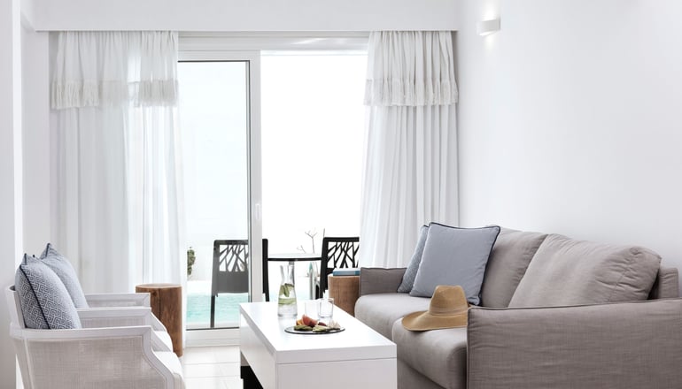 4* Aressana Spa Hotel & Suites