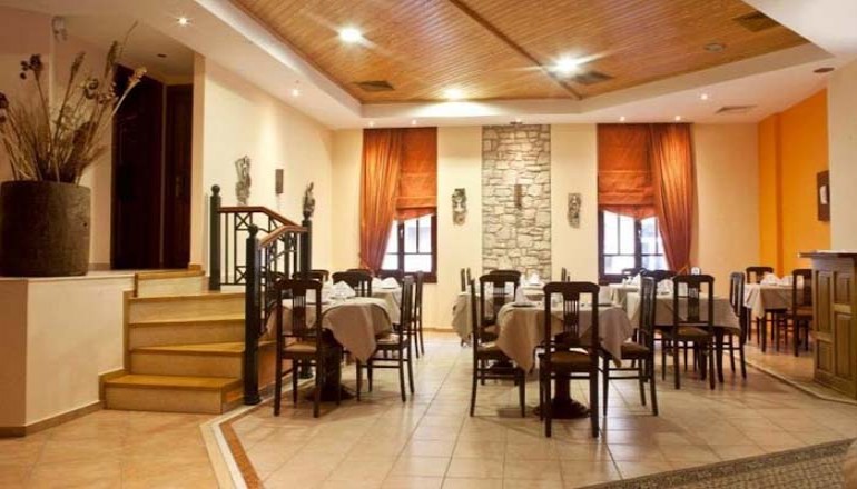Κύναιθα Hotel
