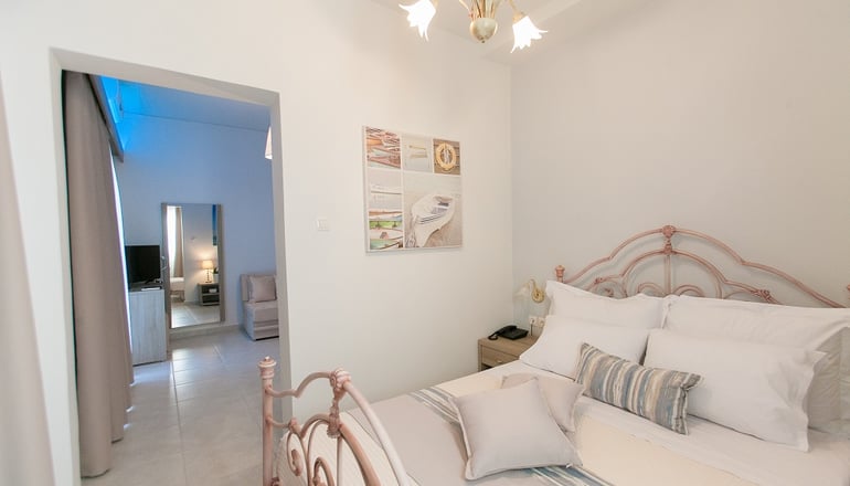 12 Olympian Gods Hotel