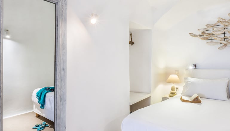 4* On The Rocks Hotel - Ημεροβίγλι, Σαντορίνη