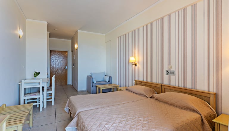 Pearl Beach Apartments