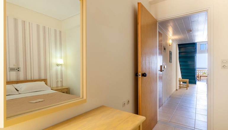 Pearl Beach Apartments