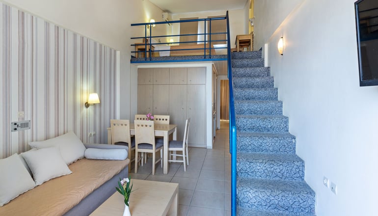 Pearl Beach Apartments