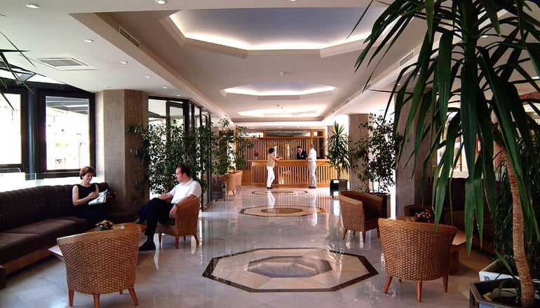 4* Pearl Beach