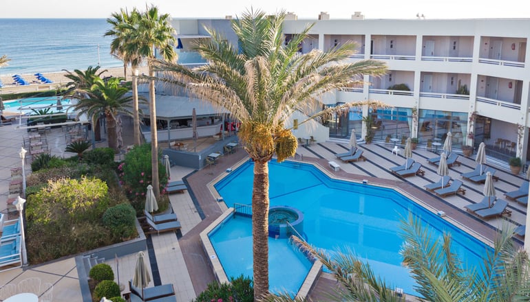 4* Pearl Beach