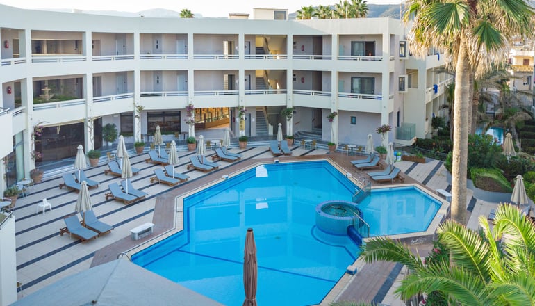 4* Pearl Beach