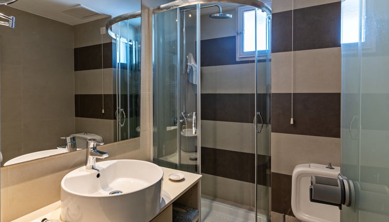 4* Pearl Beach