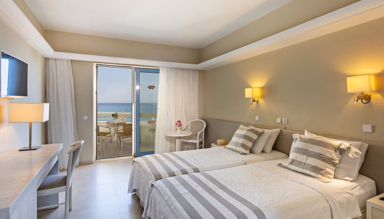 4* Pearl Beach