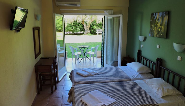 Julia Hotel - Φούρκα, Χαλκιδική