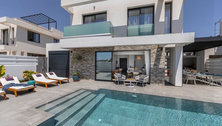 Louis Chris Le Mare Gold Luxury Villa