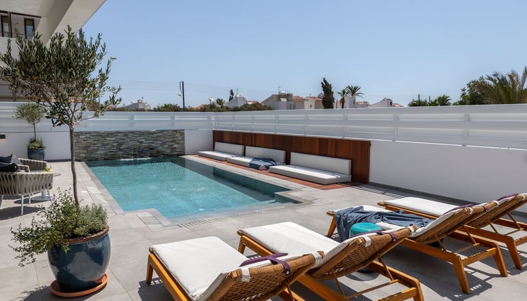 Louis Chris Le Mare Gold Luxury Villa