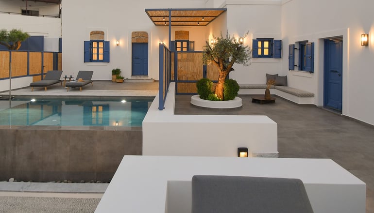 Kalathos Square Luxury Suites