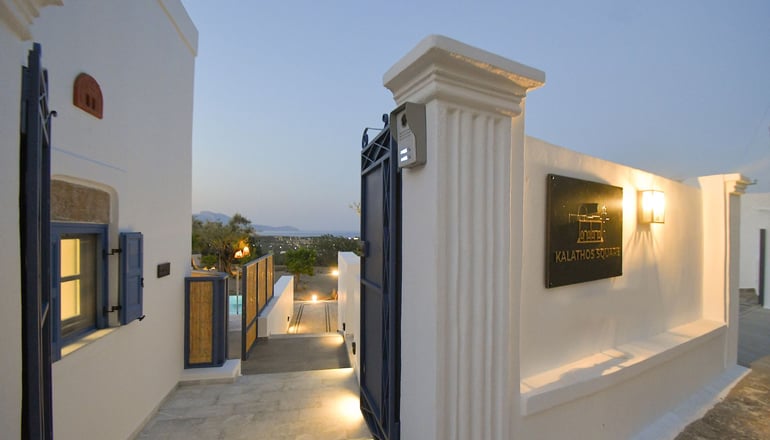 Kalathos Square Luxury Suites