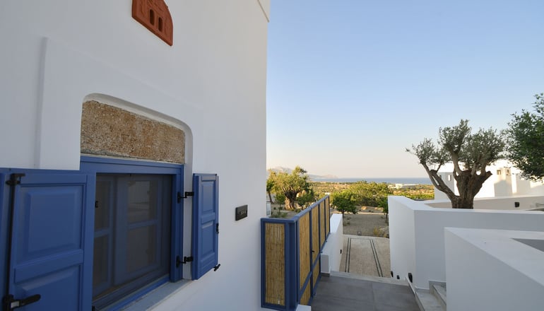 Kalathos Square Luxury Suites