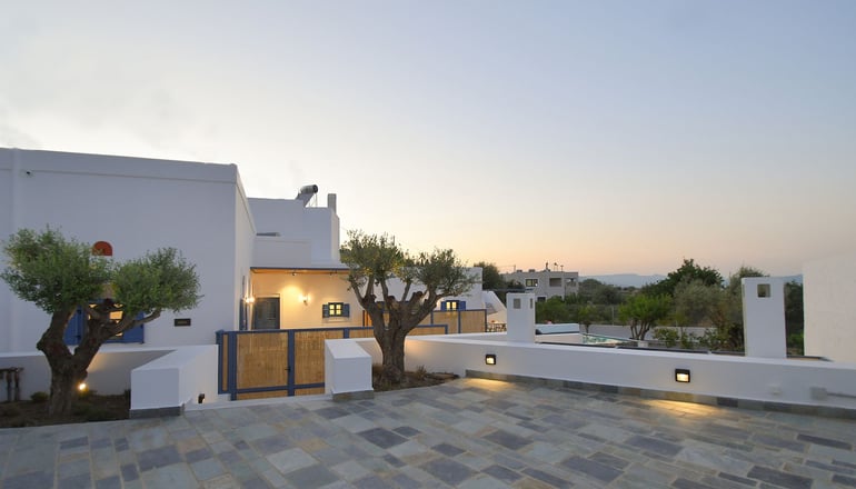 Kalathos Square Luxury Suites