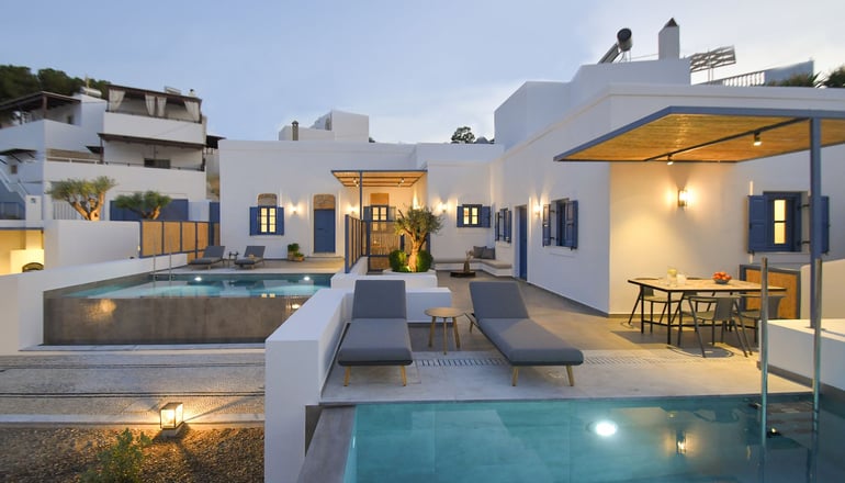 Kalathos Square Luxury Suites