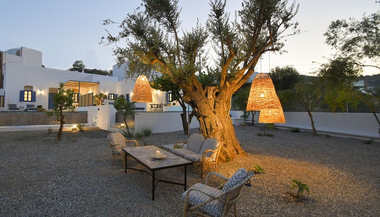 Kalathos Square Luxury Suites