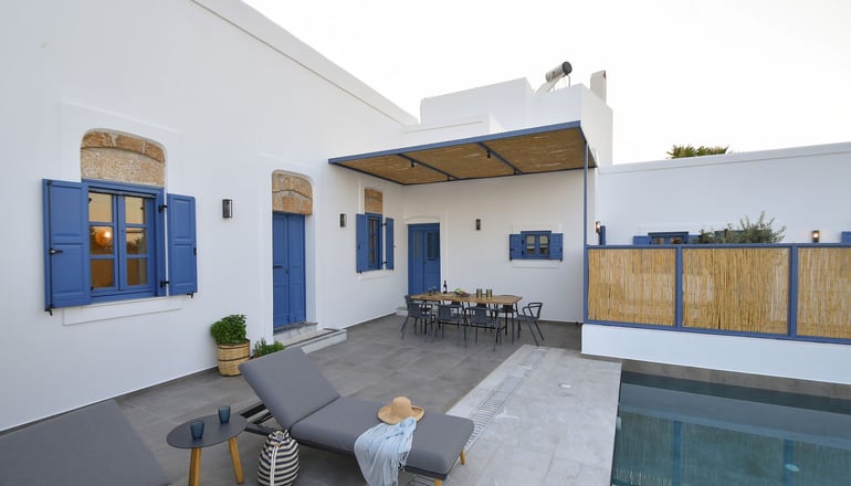 Kalathos Square Luxury Suites