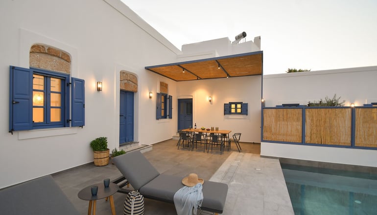 Kalathos Square Luxury Suites