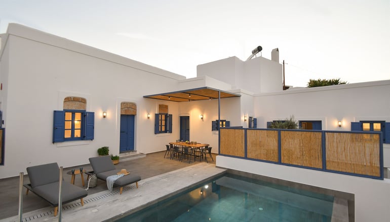 Kalathos Square Luxury Suites