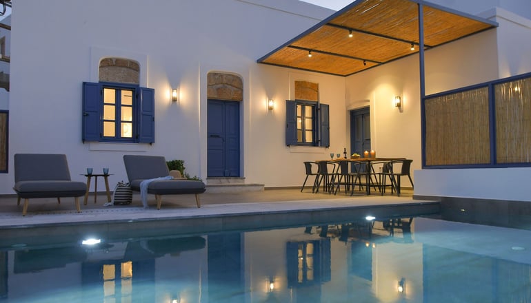 Kalathos Square Luxury Suites