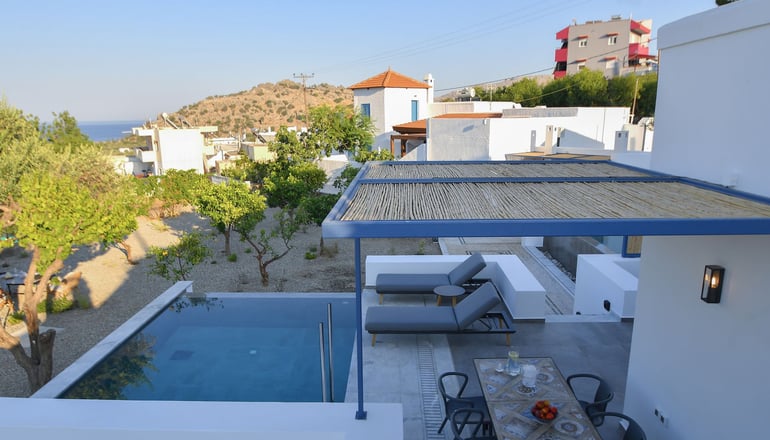 Kalathos Square Luxury Suites