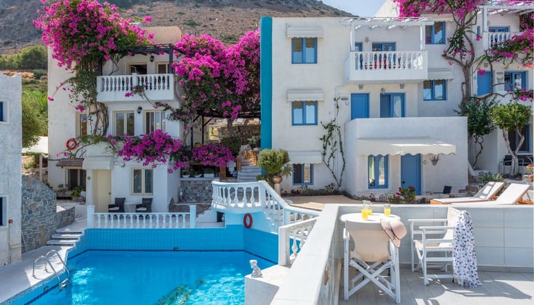 4* Korifi Suites Collection