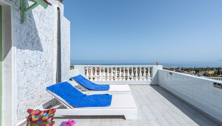 4* Korifi Suites Collection