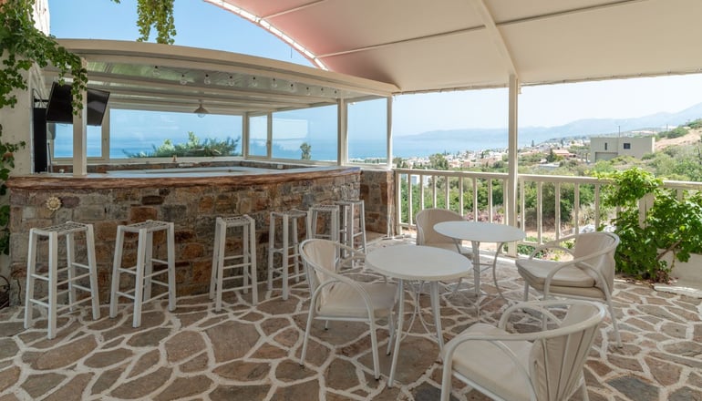 4* Korifi Suites Collection