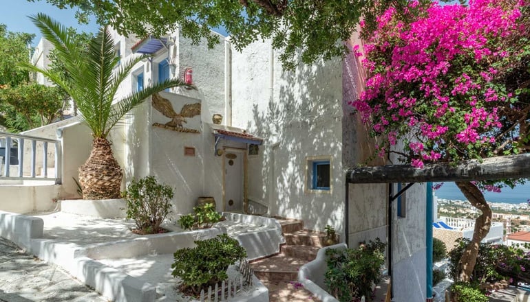 4* Korifi Suites Collection