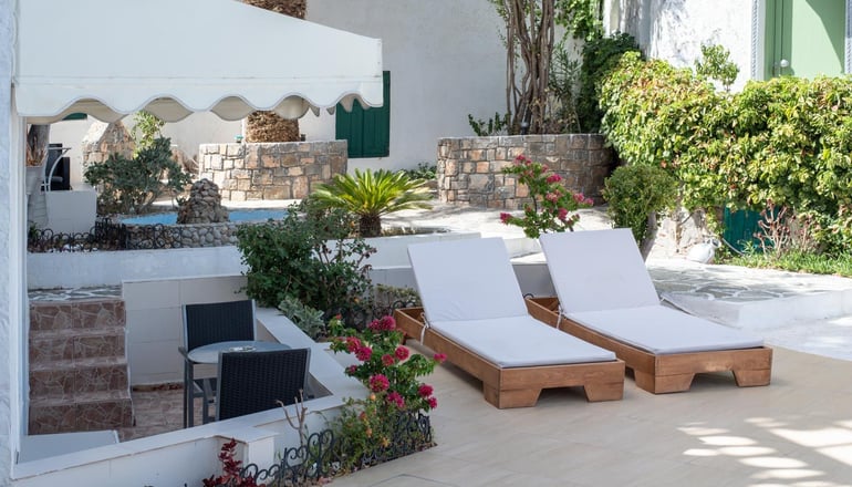 4* Korifi Suites Collection