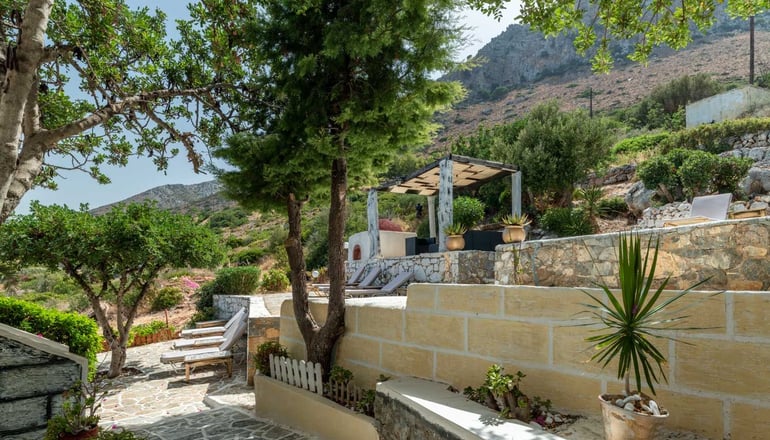 4* Korifi Suites Collection