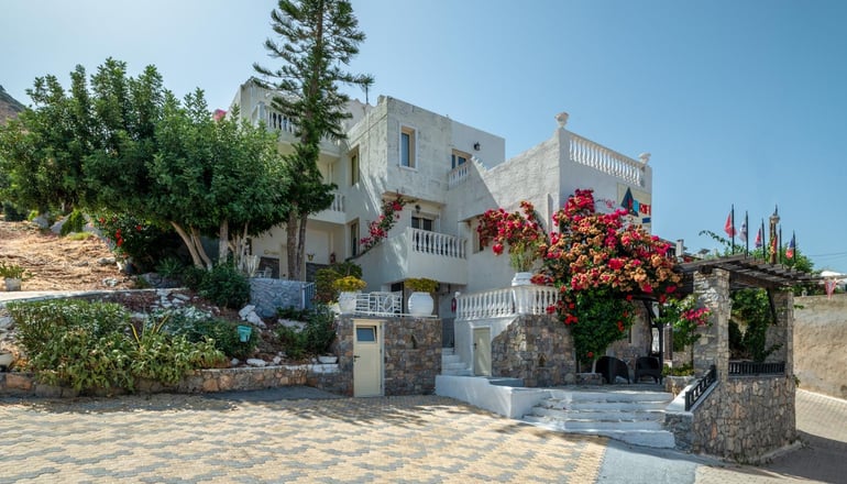 4* Korifi Suites Collection