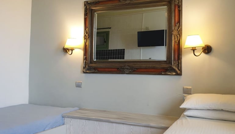 4* Korifi Suites Collection