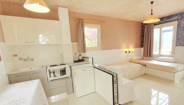 4* Korifi Suites Collection