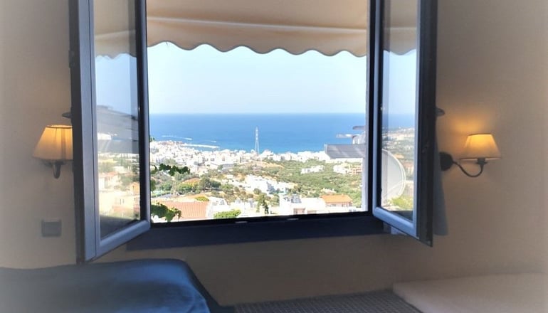 4* Korifi Suites Collection