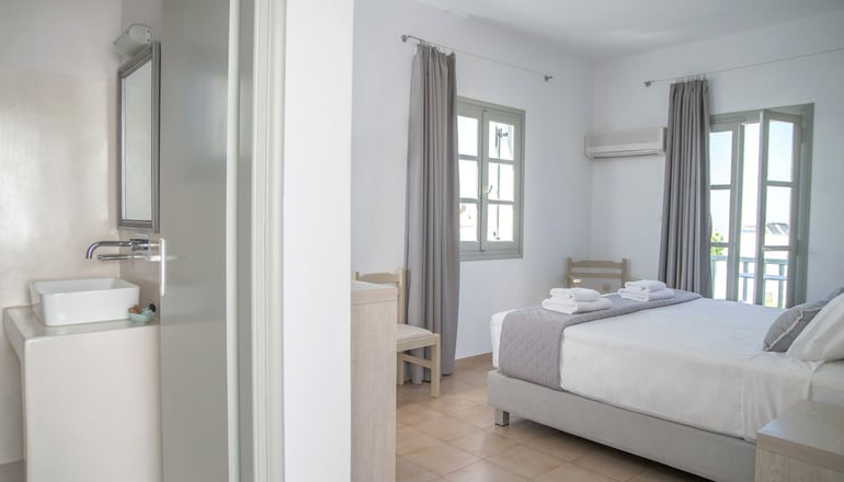 Summer Shades Paros