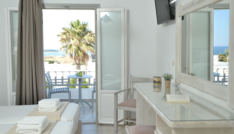 Summer Shades Paros