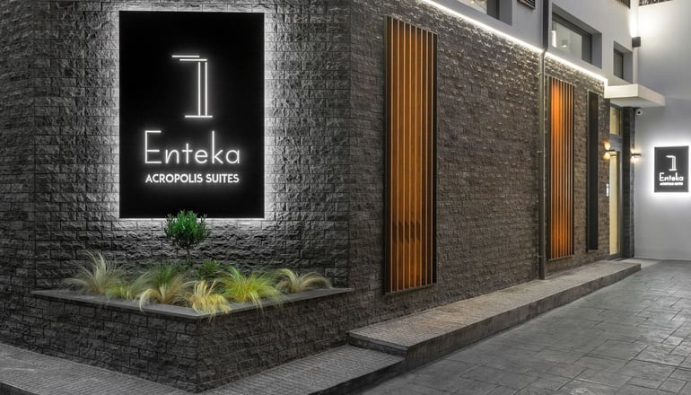 11 Enteka Acropolis Suites