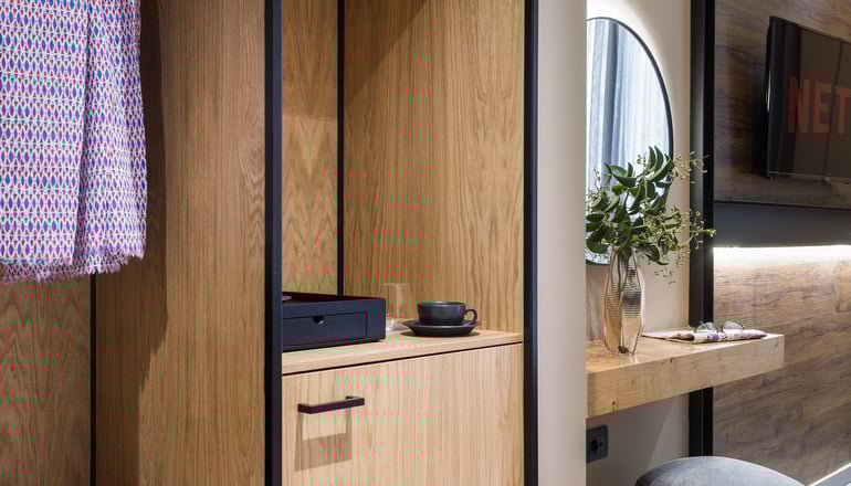 11 Enteka Acropolis Suites
