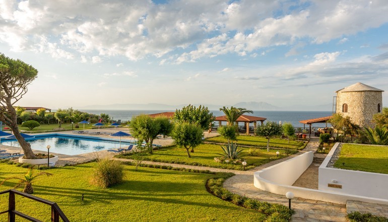 4* Pavlina Beach Hotel