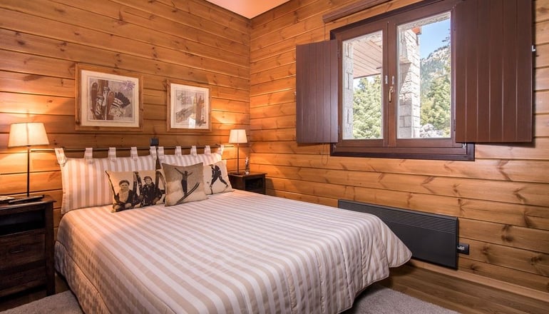 Aelia Parnassus Chalet