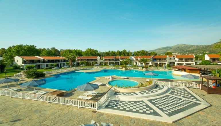 4* Golden Coast Hotel