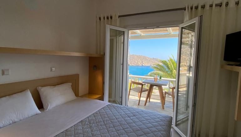 Far Out Hotel & Spa - Μυλοπότας, Ίος