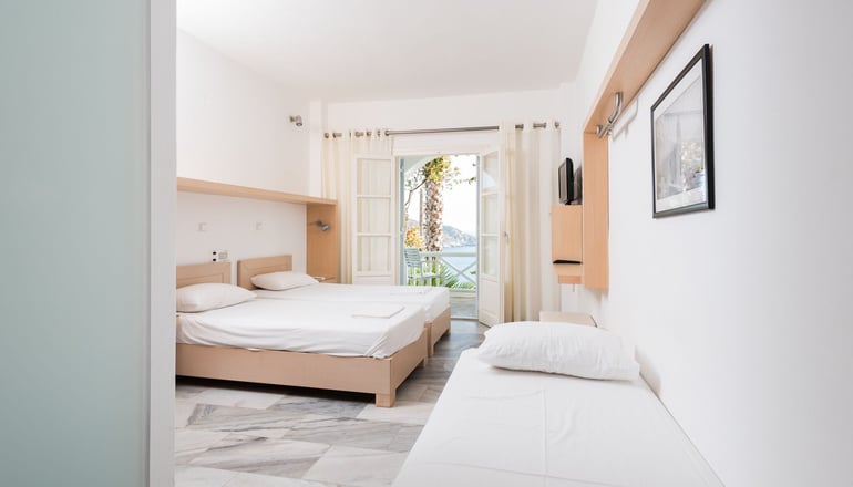 Far Out Hotel & Spa - Μυλοπότας, Ίος