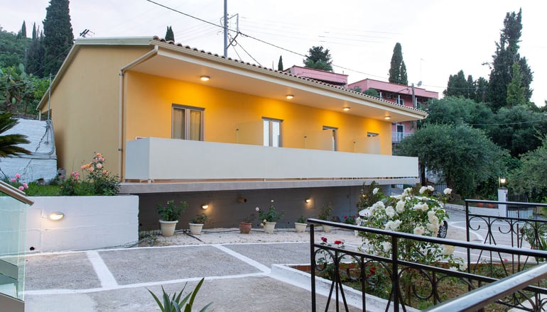 Passas Mare Apartments & Studios