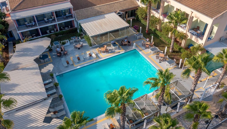 Ianos Hotel