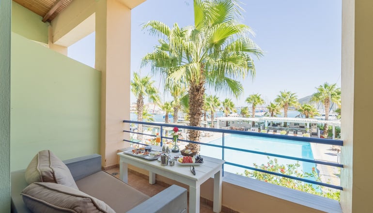 Ianos Hotel