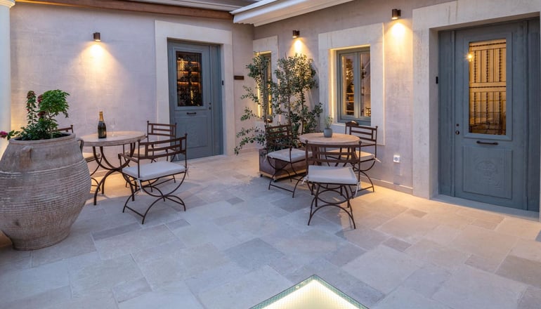 Inotropes Boutique Suites