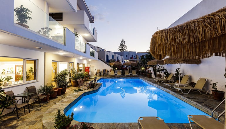 Kasteli Studios & Apartments